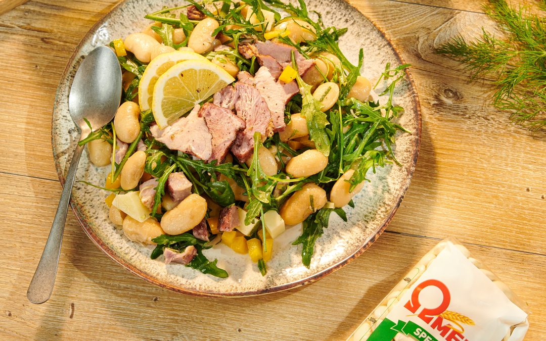 Σαλάτα με γίγαντες, απάκι, γραβιέρα, πιπεριές και καρύδια